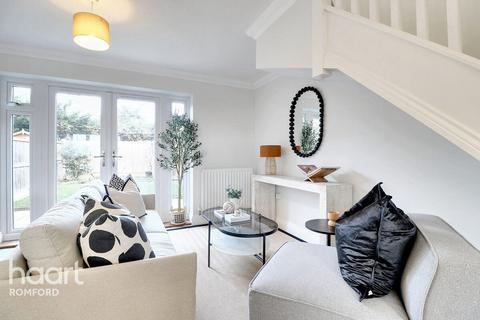 4 Wyses Mews, Romford, RM1 2EW