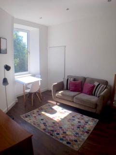 1 bedroom flat to rent, Balfour Street, Edinburgh EH6