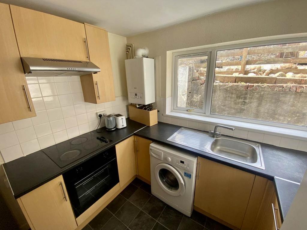 Kitchen 2