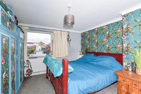 3 bedroom semi-detached house for sale, Ravensbourne Avenue, Herne Bay, Kent