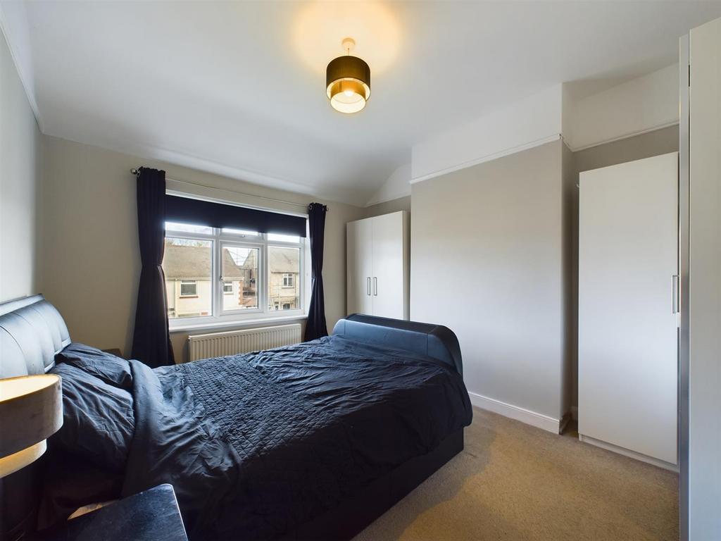 Bed 1 - 3.jpg