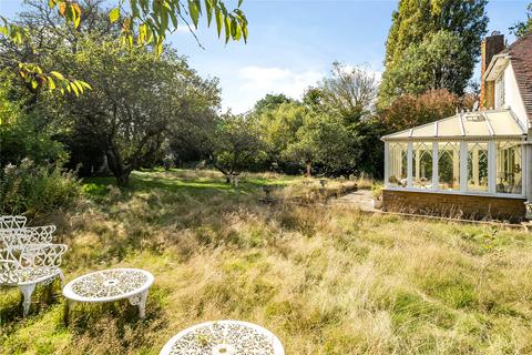 Maymond Clandon Road, West Clandon, Guildford, GU4 7TL