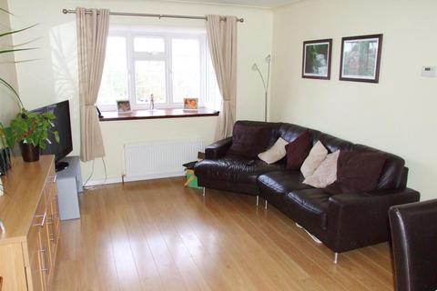 2 bedroom apartment to rent, Darwood Court, St. Ives