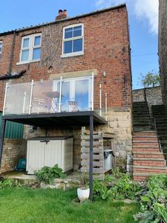 2 bedroom semi-detached house to rent, Castle Road, Pickering