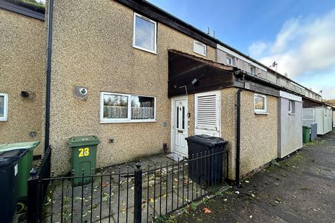 3 bedroom terraced house to rent, Paynesholm, Peterborough, Cambridgeshire. PE4 7BG