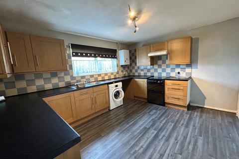 3 bedroom terraced house to rent, Paynesholm, Peterborough, Cambridgeshire. PE4 7BG