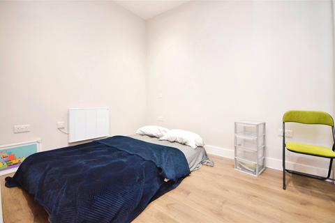 1 bedroom apartment to rent, Victoria Road, Romford, Essex, RM1