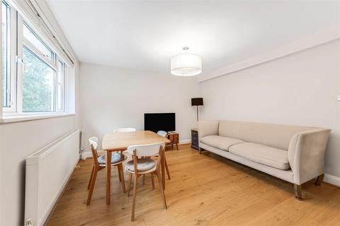 undefined, Hartington Court, Chiswick, W4