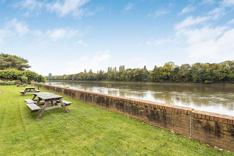 undefined, Hartington Court, Chiswick, W4