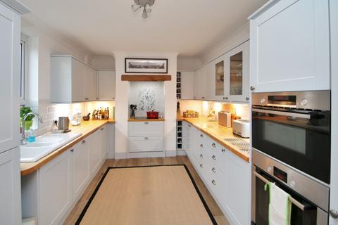 3 bedroom end of terrace house for sale, Station Road, Tenterden TN30