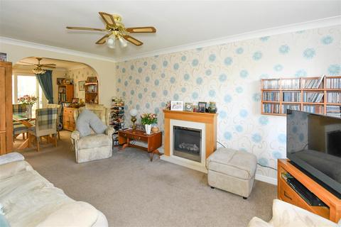 84 Lambrok Road, Trowbridge, BA14 9HD