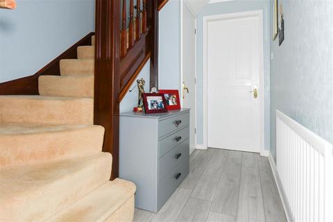 84 Lambrok Road, Trowbridge, BA14 9HD