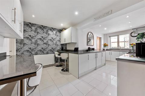 22 Boothmead, Chippenham, SN14 0HU