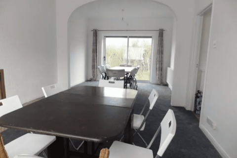 5 bedroom end of terrace house to rent, Melville Avenue, South Croydon, CR2