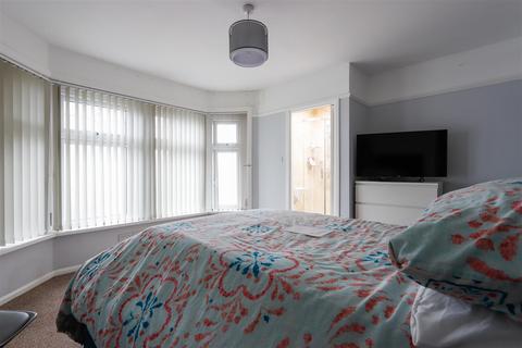 34 Colcot Road, Barry, CF62 8HN
