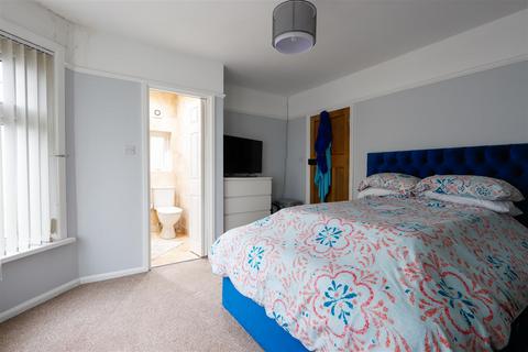 34 Colcot Road, Barry, CF62 8HN