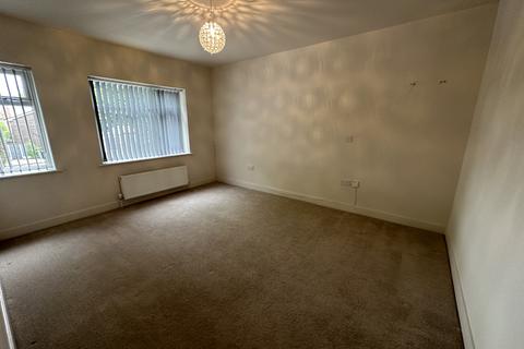 2 bedroom flat to rent, 5 Bowfell Road, M41 5RW