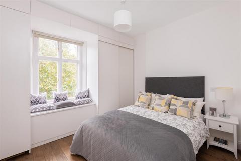 2 bedroom flat for sale, Nevern Place, London, SW5