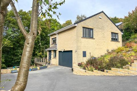 4 bedroom detached house for sale, Ridings Fields, Holmfirth HD9