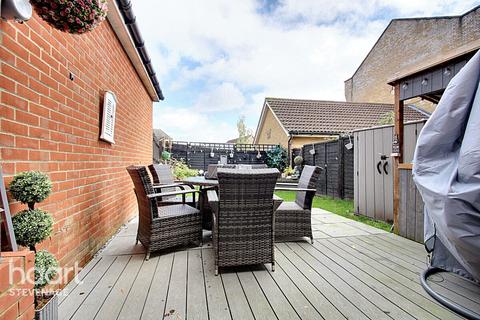 4 bedroom semi-detached house for sale, Mendip Way, Stevenage