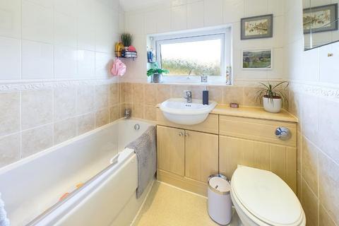 48 Queens Road, Bingley, BD16 2HA