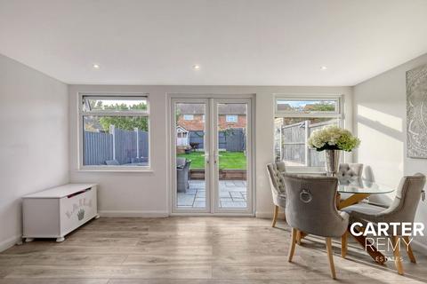 35 Danbury Down, Basildon, SS14 2SP