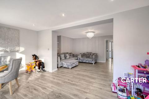 35 Danbury Down, Basildon, SS14 2SP
