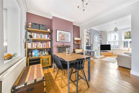 48 Queens Road, New Malden, KT3 6BX
