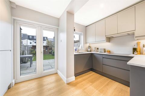48 Queens Road, New Malden, KT3 6BX