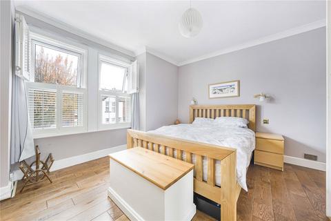 48 Queens Road, New Malden, KT3 6BX