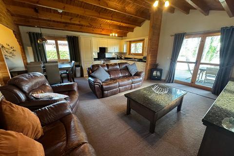 3 bedroom log cabin for sale, Duck Lagoon, Tattershall Lakes Country Park, Tattershall LN4