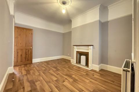 3 bedroom terraced house for sale, Murchison Street, Scarborough, YO12 7RW