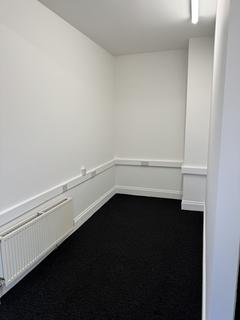 Office to rent, Leeds Road, Huddersfield HD2