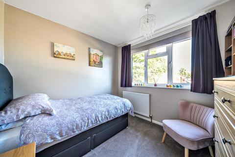 Kersbrook Barrack Path, Woking, GU21 8UA
