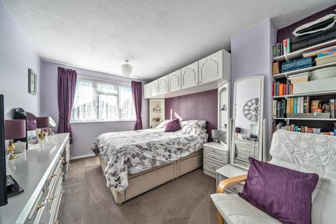 Kersbrook Barrack Path, Woking, GU21 8UA