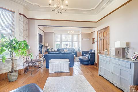 25 Lifstan Way, Southend-on-sea, SS1 2YA