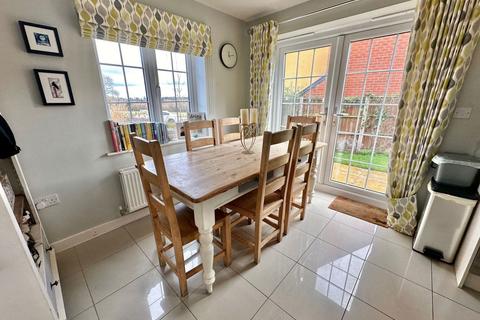 4 bedroom detached house for sale, New Meadow Road, Telford TF4