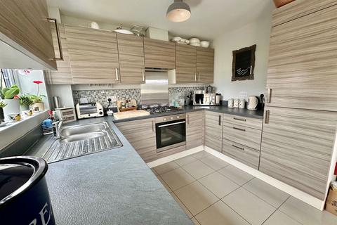 undefined, New Meadow Road, Telford TF4