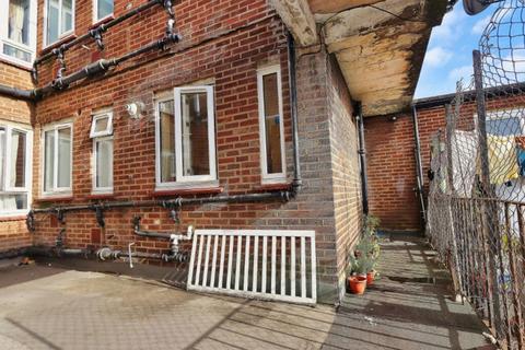 36a High Road, Chadwell Heath, Romford, RM6 6PR