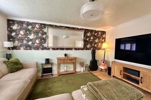 3 bedroom detached house for sale, Saggars Close, Telford TF7