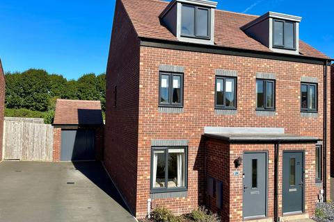 3 bedroom semi-detached house for sale, Sandhole Crescent, Telford TF3