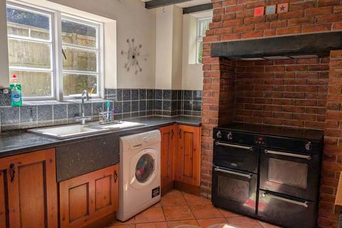 2 bedroom cottage for sale, New Row, Telford TF4