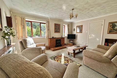 3 bedroom detached bungalow for sale, Derwent Drive, Telford TF2