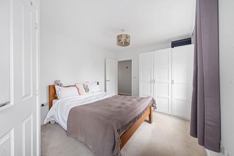 2 bedroom flat for sale, Worcester Close, London SE20