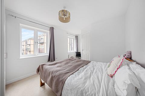 2 bedroom flat for sale, Worcester Close, London SE20