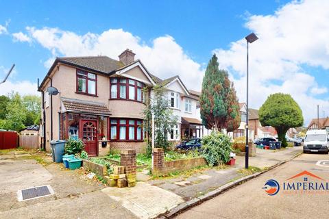 3 bedroom semi-detached house for sale, Old Cote Drive, Heston, Hounslow