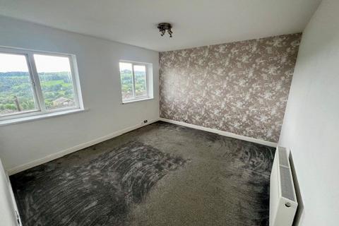 3 bedroom semi-detached house to rent, Lane Ends Green, Hipperholme HX3