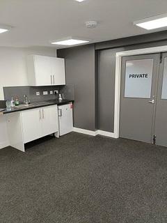 Office to rent, Surrey