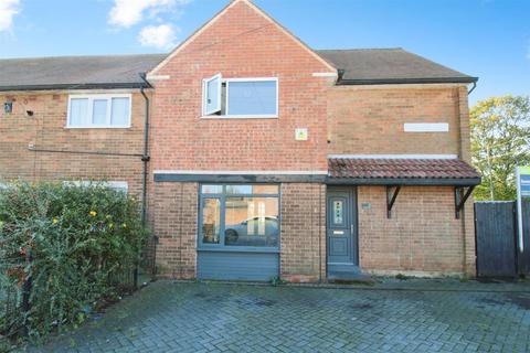 3 bedroom end of terrace house for sale, Corbridge Close, Hull