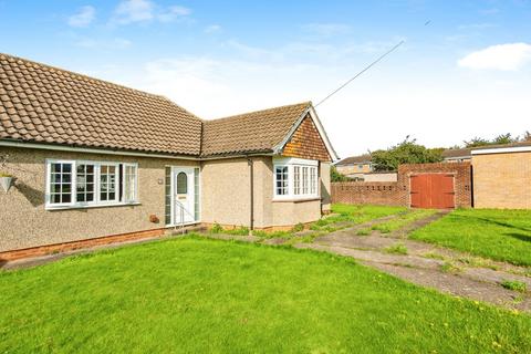 3 bedroom semi-detached bungalow for sale, Hill Close, Gravesend DA13